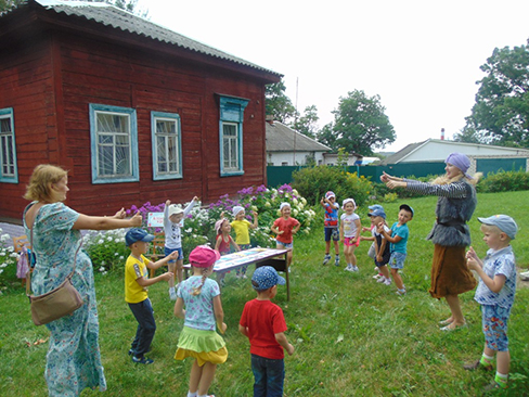 Сказку расскажем и спектакль покажет