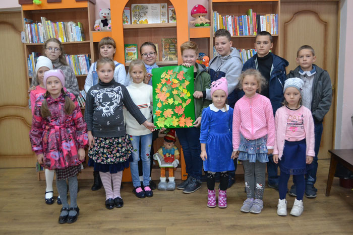 Беседа «Осеннний листопад» для детей из православной школы в детской библиотеке